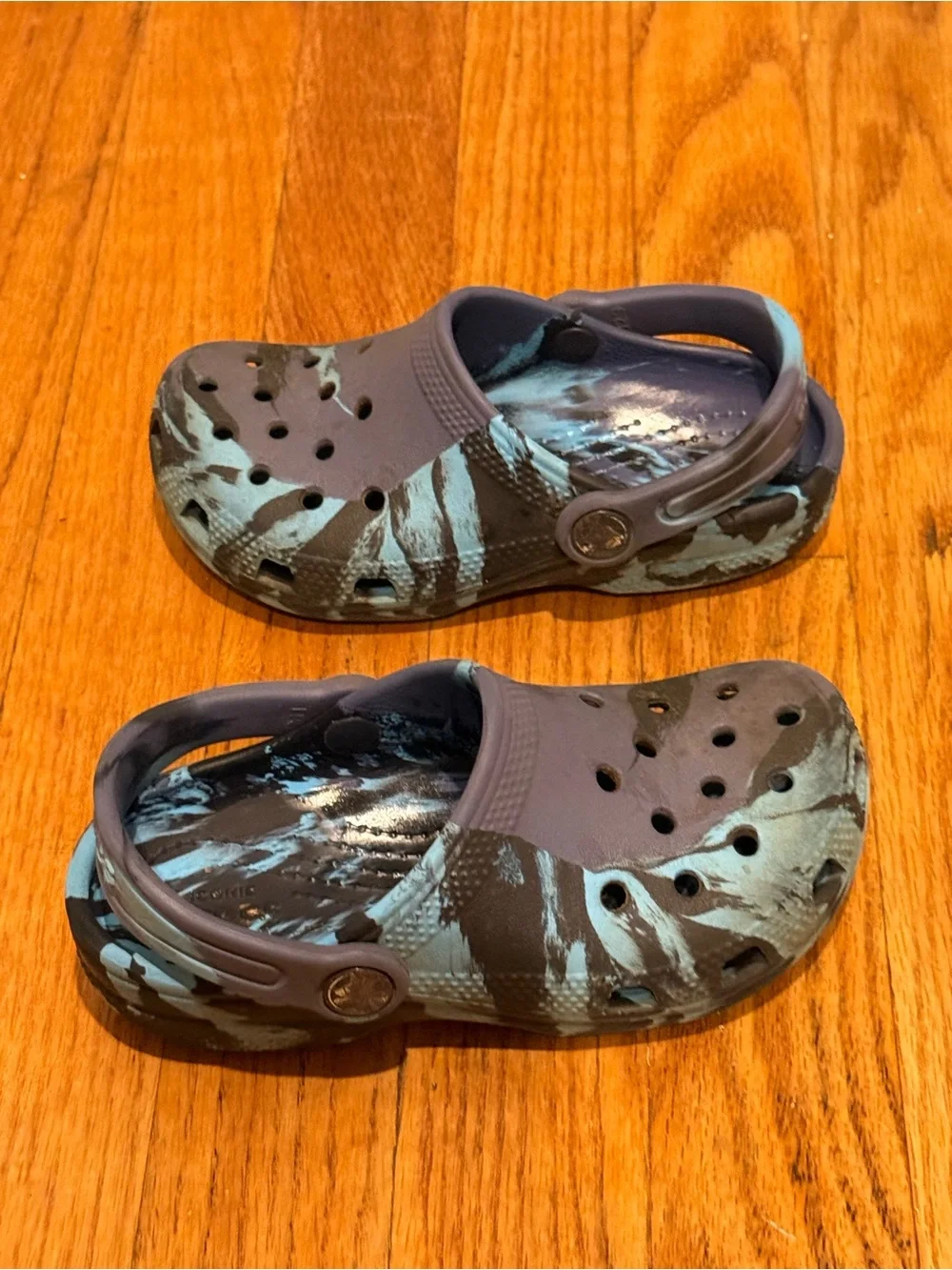 CROCS Kids' Clog in navy-with Light Blue Marble